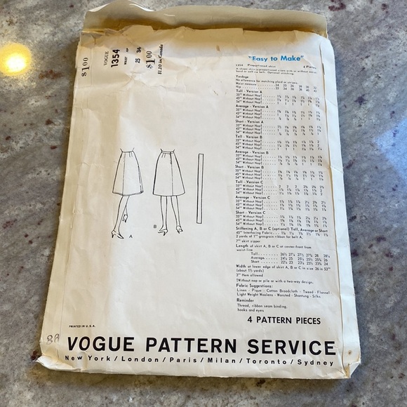 Vintage 1960s Vogue Proportioned Skirt Pattern - Picture 2 of 4
